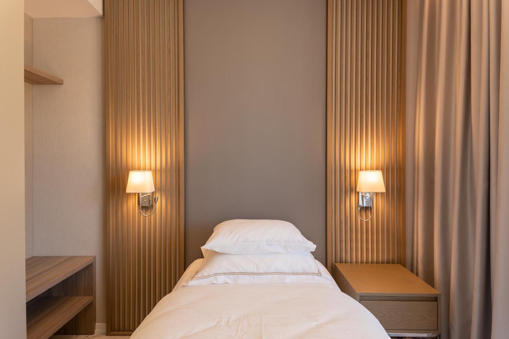 Hyatt Regency Kotor Bay Resort (Adults Only) Екстер'єр фото A single bed